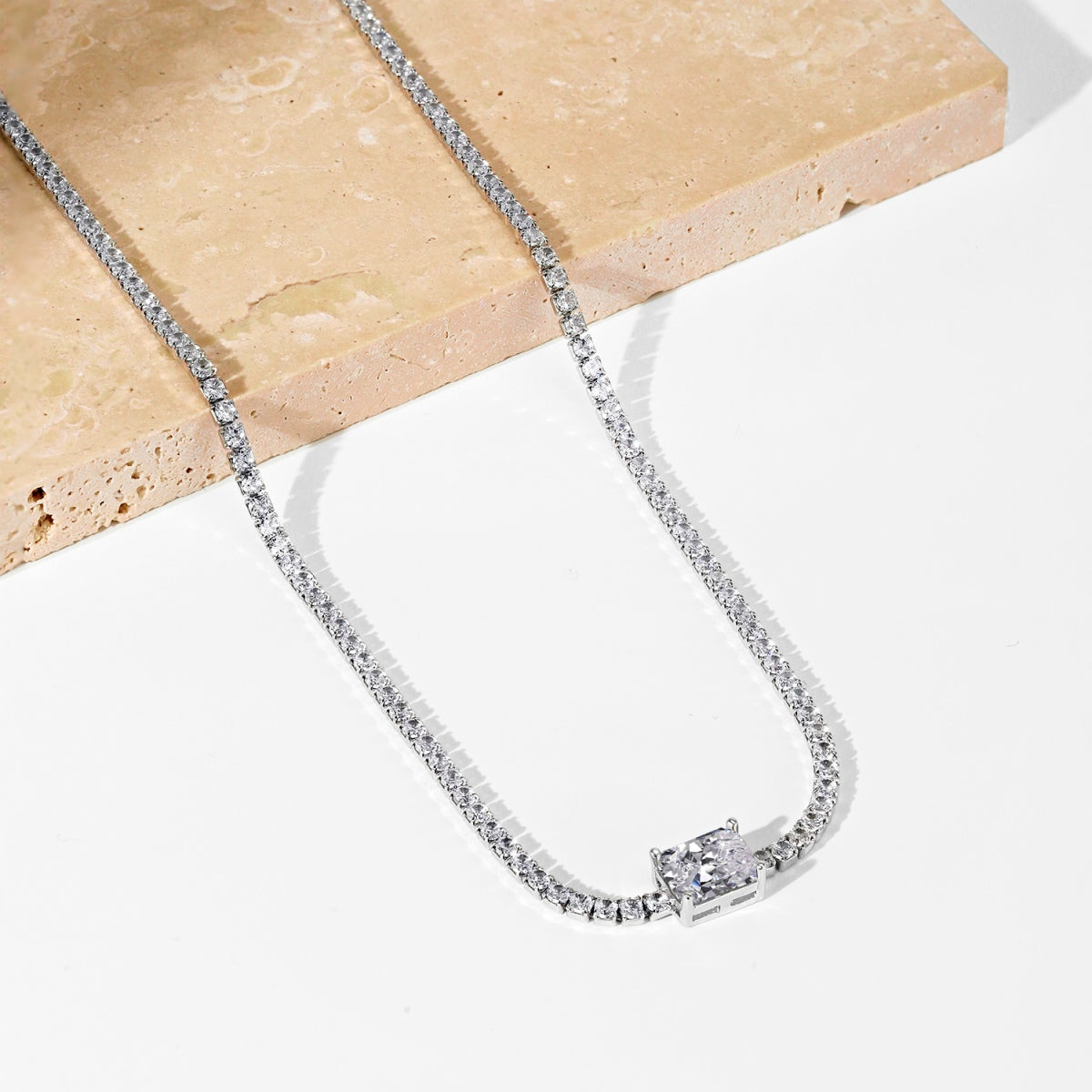 [Olivia JW]2.0 carat Ornate Emerald Cut Necklace