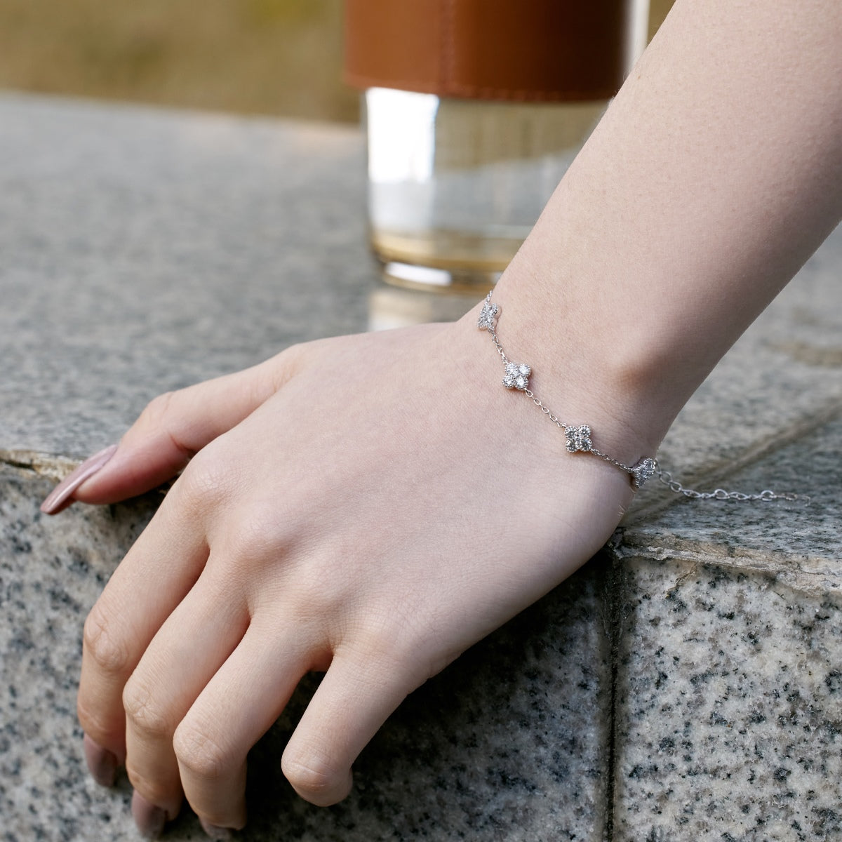 [Olivia JW]Four-Leaf Clover Hollow Butterfly Bracelet