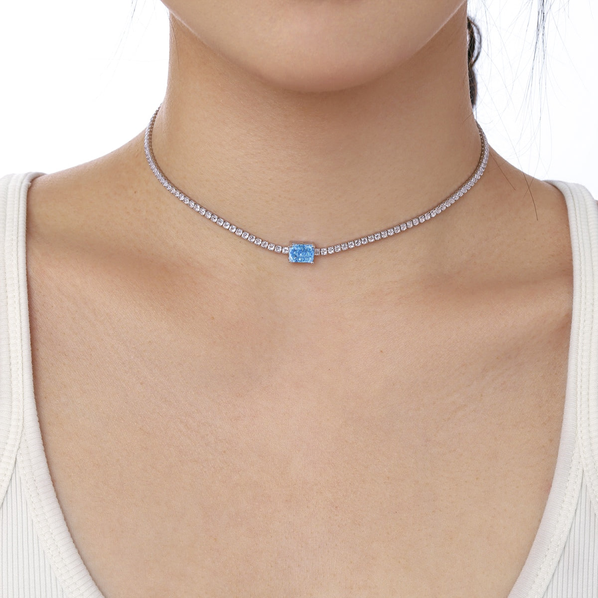 [Olivia JW]2.0 carat Ornate Emerald Cut Necklace