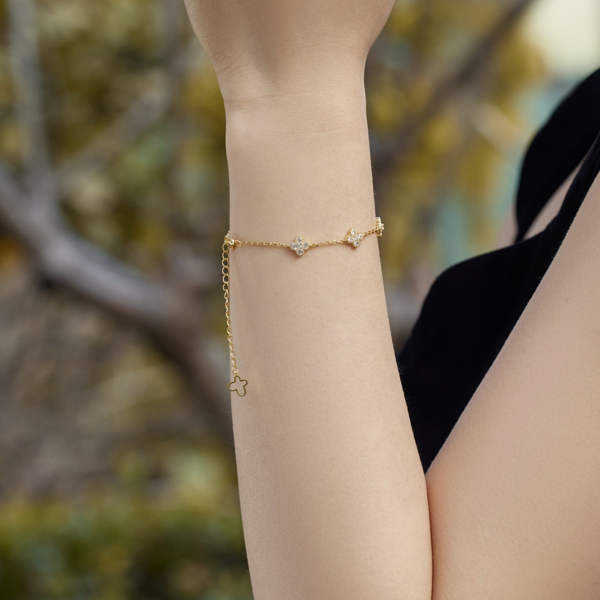 [Olivia JW]Four-Leaf Clover Hollow Butterfly Bracelet