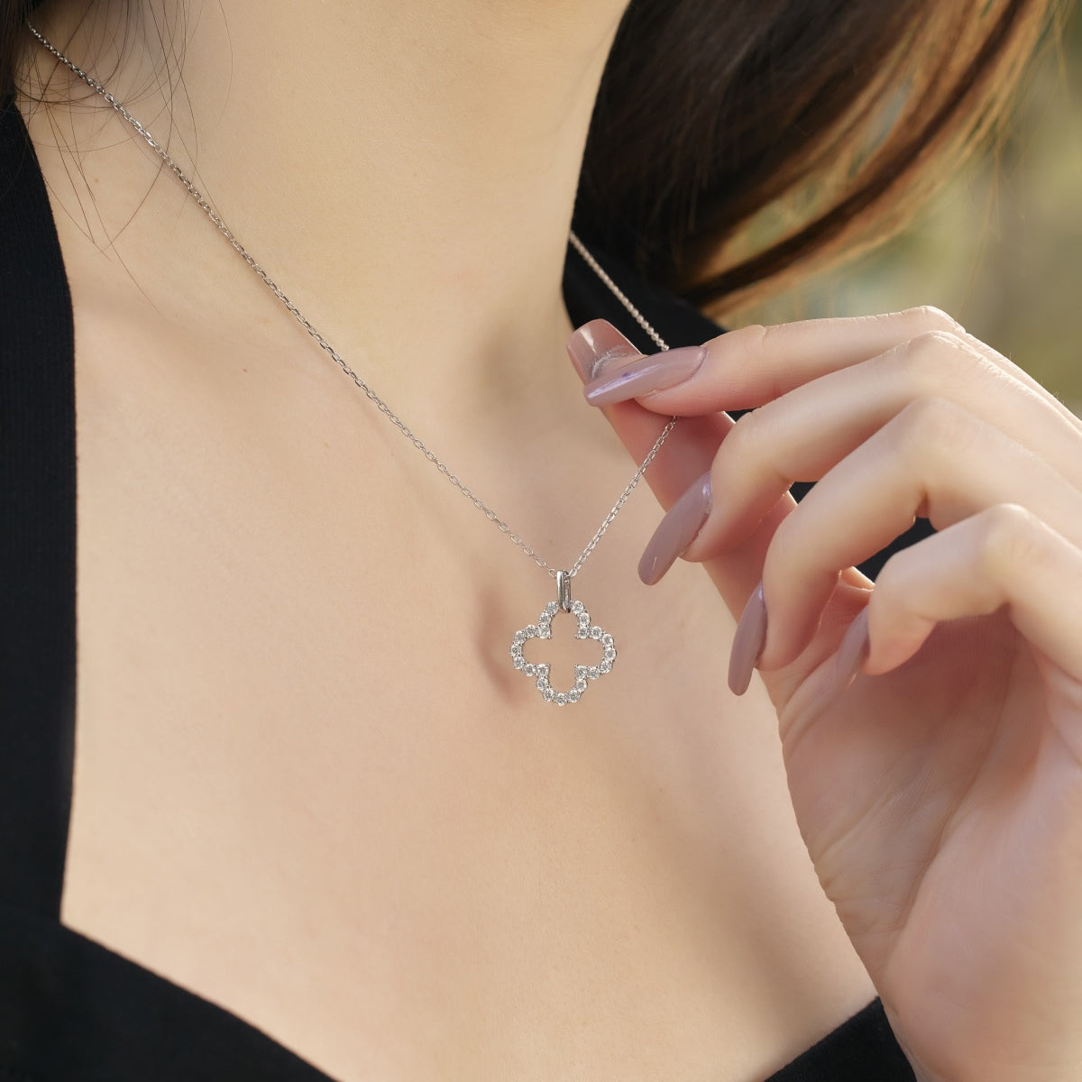 [Olivia JW]Four-Leaf Clover Hollow Design Exquisite Necklace