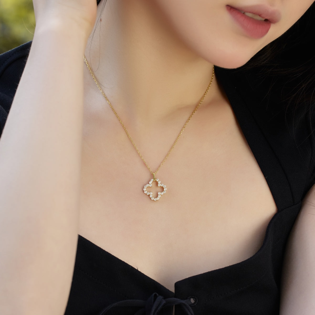[Olivia JW]Four-Leaf Clover Hollow Design Exquisite Necklace
