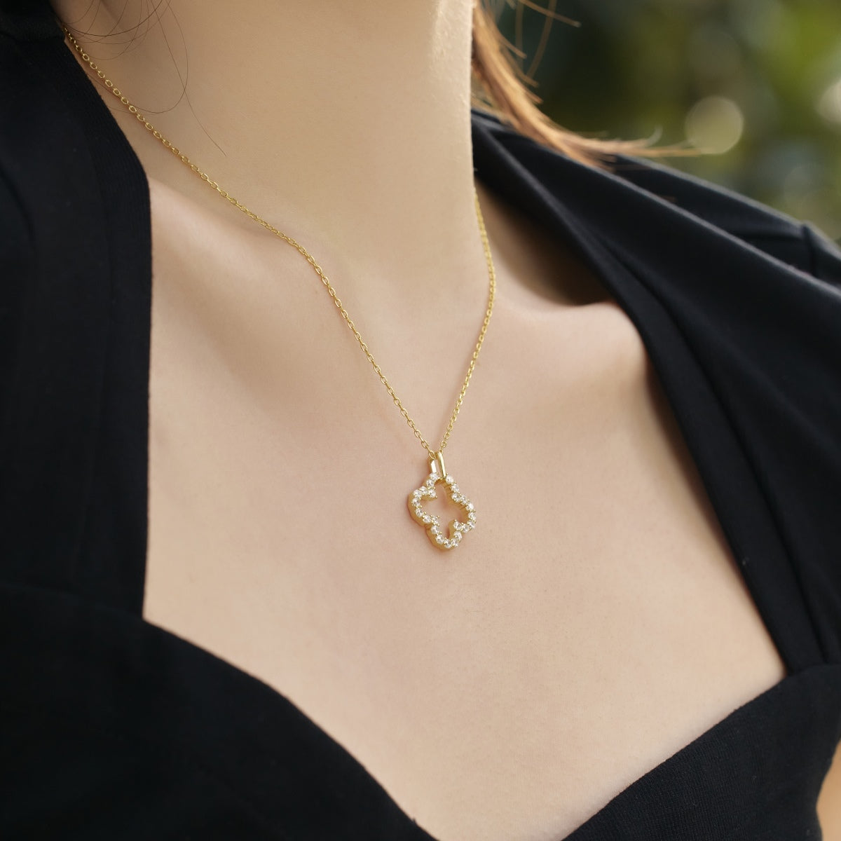 [Olivia JW]Four-Leaf Clover Hollow Design Exquisite Necklace
