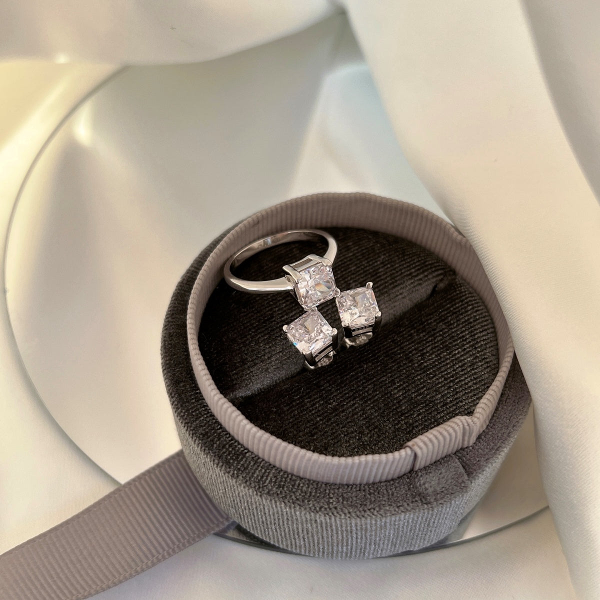 [Olivia JW]1.0 Carat Radiant Princess Cut Wedding Earrings