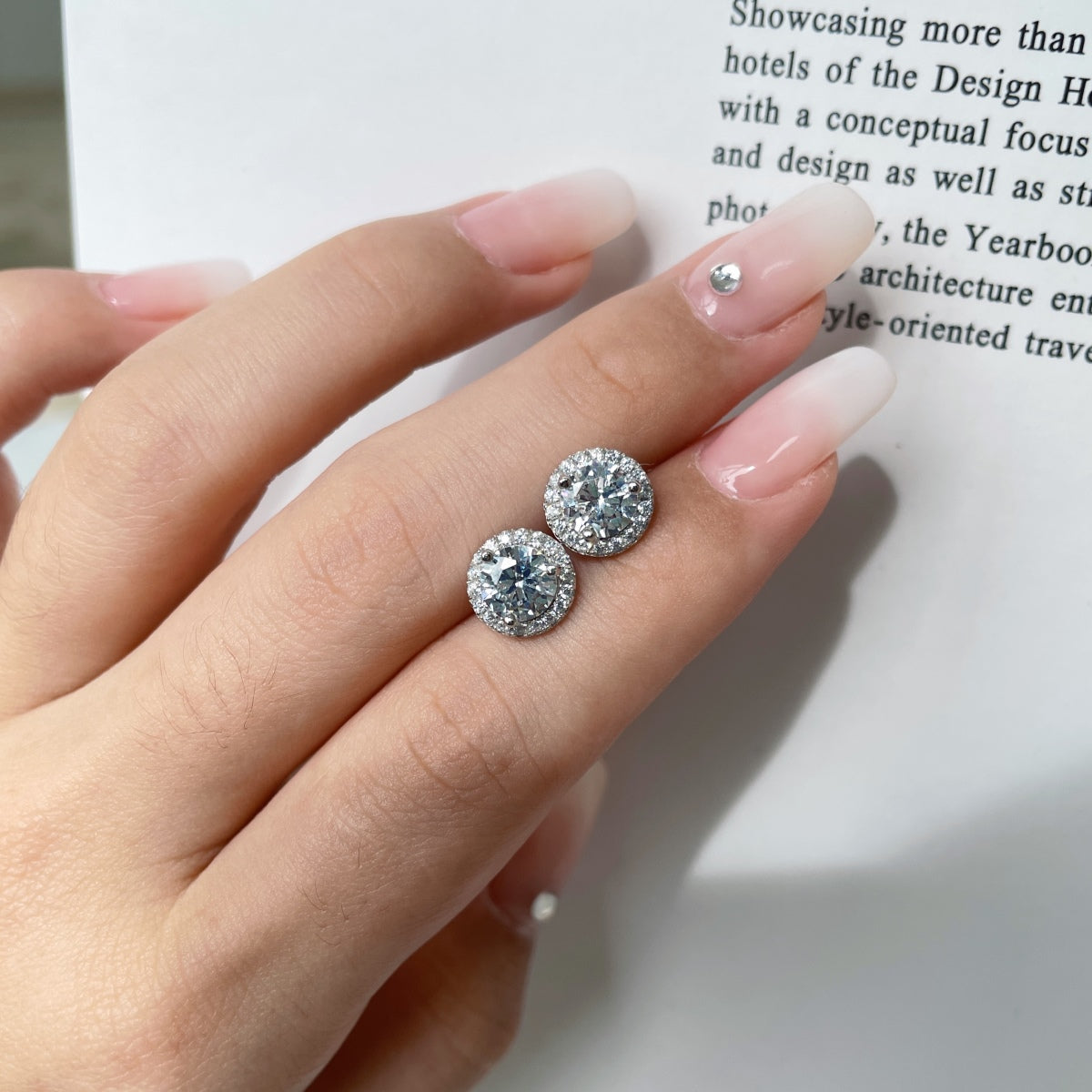 [Olivia JW]Classic Princess Round Shape Earrings