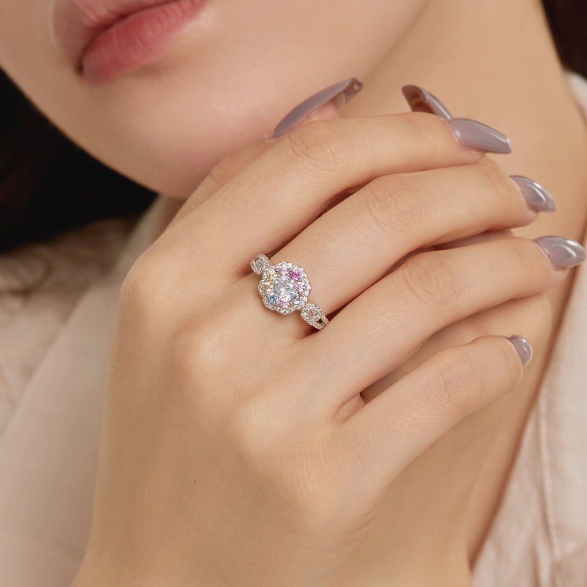 [Olivia JW]Delicate Colorful Round Cut Flower Shape Wedding Ring