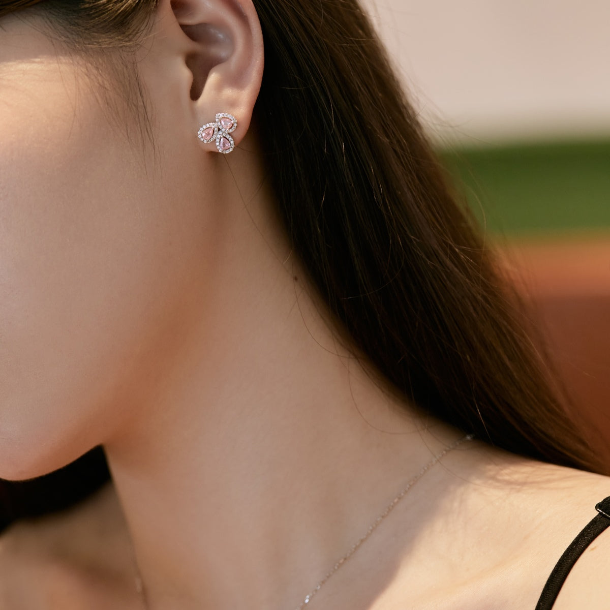 [Olivia JW]Ornate Flower Shape Pear Cut Lover Earrings