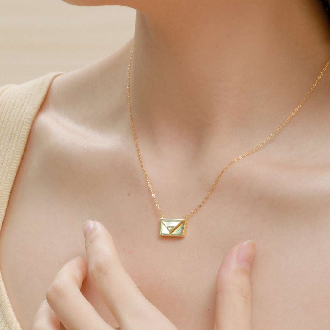 [Olivia JW]Envelope Heart Shape Mother's Day Necklace