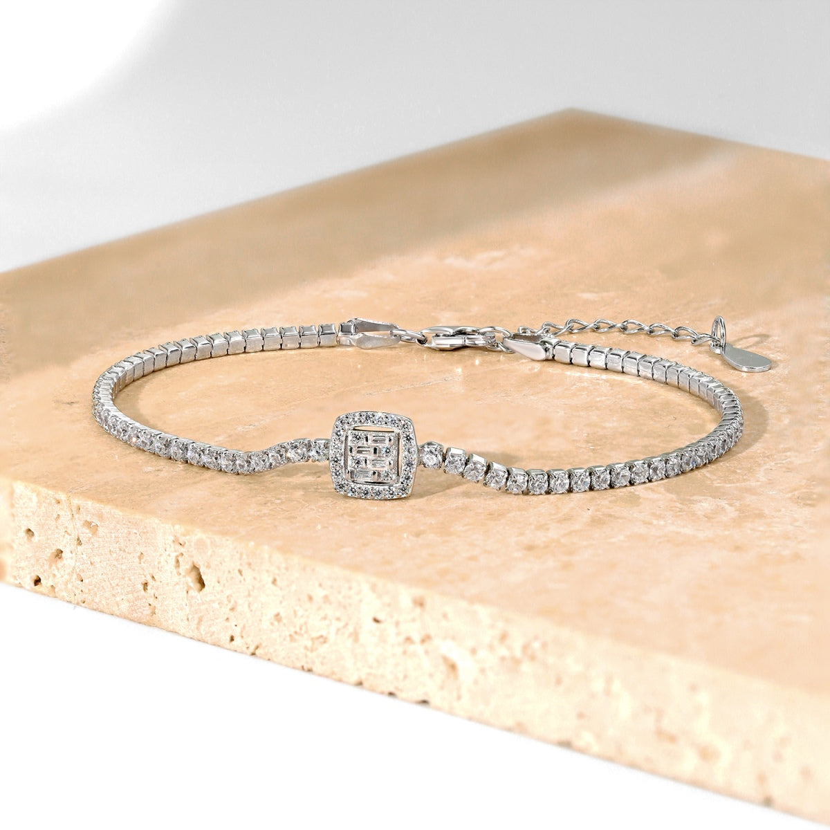 [Olivia JW]Luxurious Dazzling Square Shape Banquet Bracelet