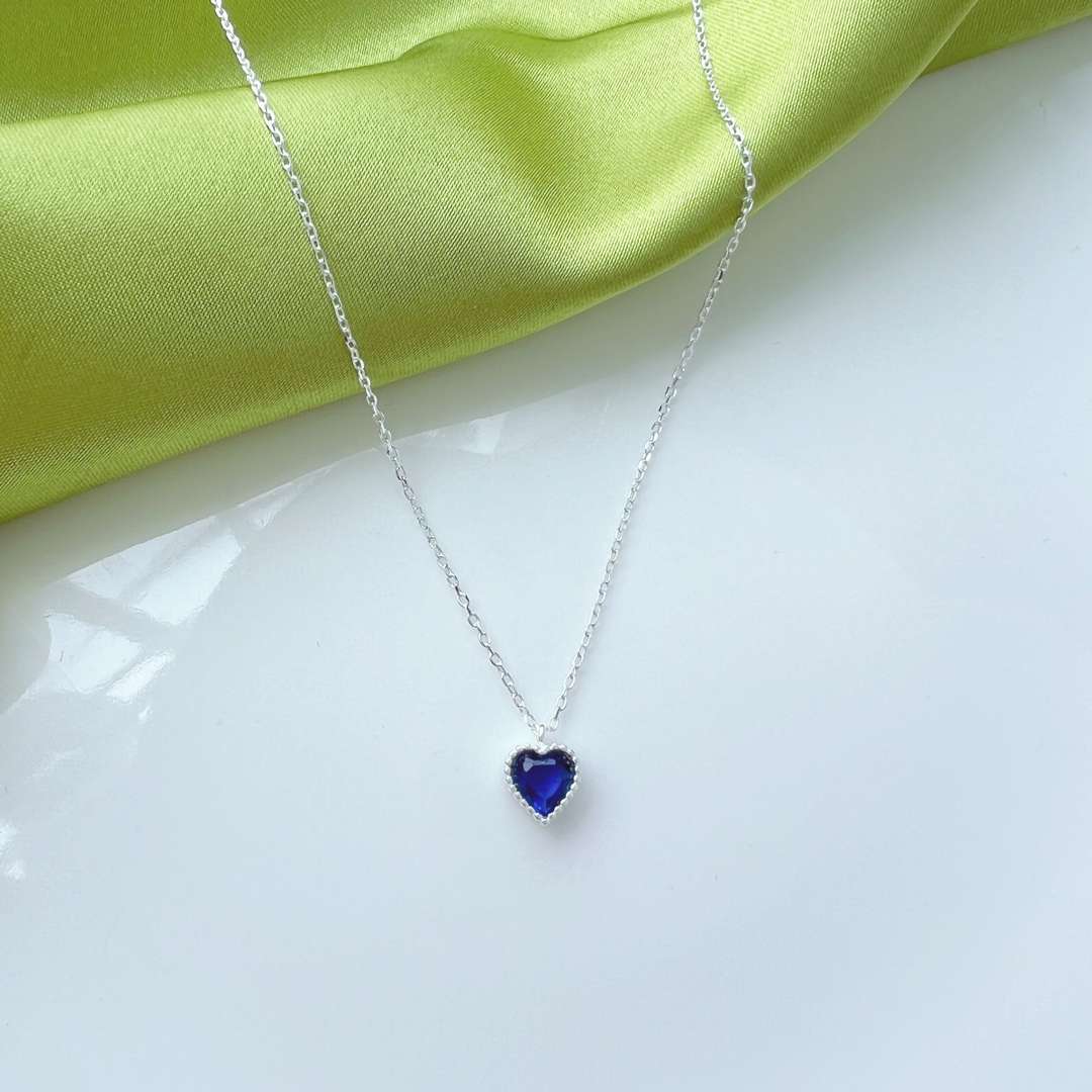 [Olivia JW]Ornate Heart Shape Necklace