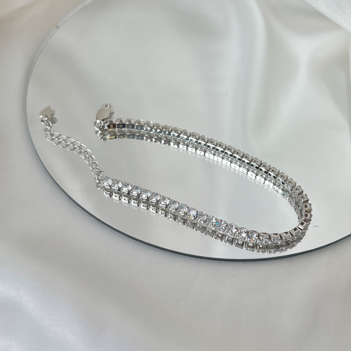 [Olivia JW]Sparkling Round Cut Daily Bracelet