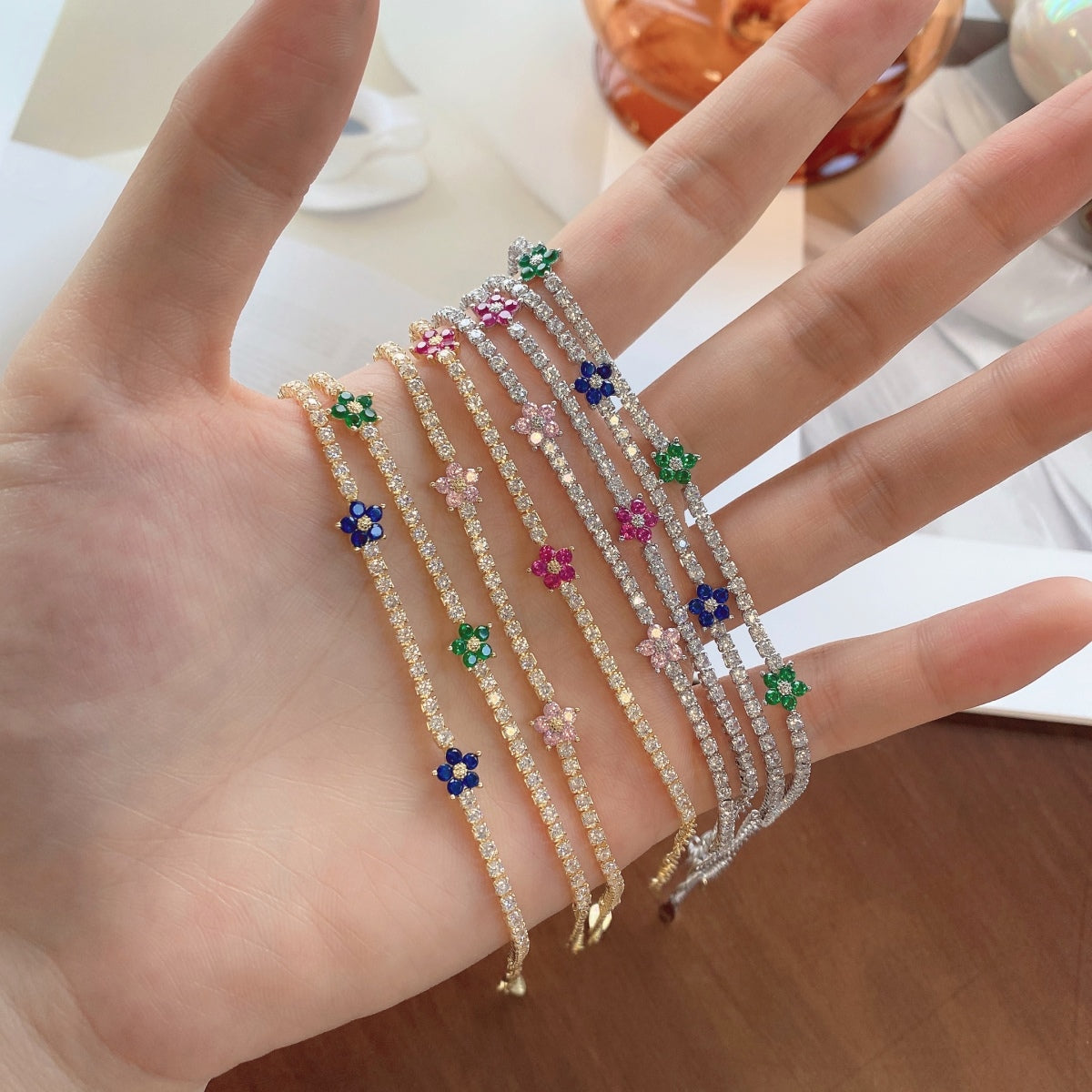 [Olivia JW]Sparkling Flower Shape Tennis Bracelet