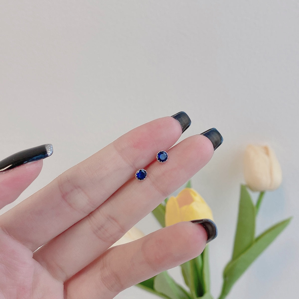 [Olivia JW]Sparkling Colorful Round Shape Earrings