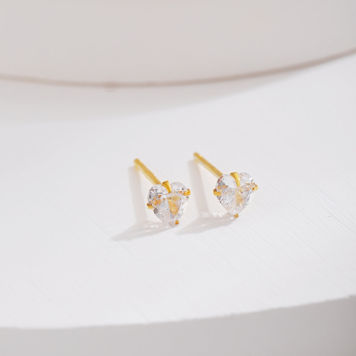 [Olivia JW]Sparkling Heart Shaped Simple Earrings