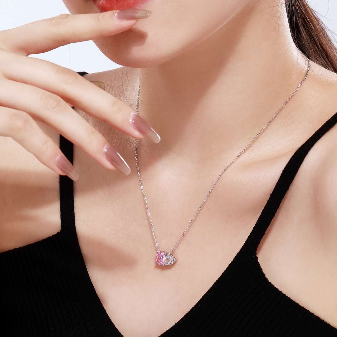 [Olivia JW]Dazzling Square & Heart Shape Necklace