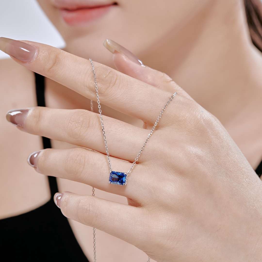 [Olivia JW]Luxurious Square Shape Colorful Necalack