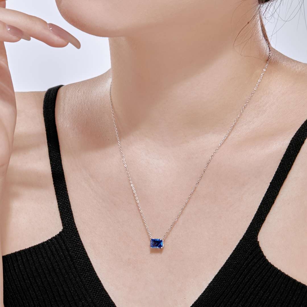 [Olivia JW]Luxurious Square Shape Colorful Necalack