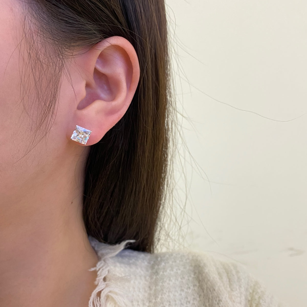 [Olivia JW]Ornate Square Shape Earrings