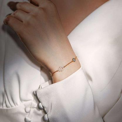 [Olivia JW]Gost Shape & Round Shape Necklace