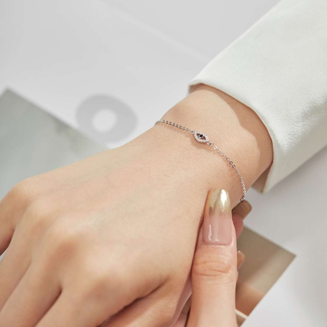[Olivia JW]Evil Eye Shape Necklace
