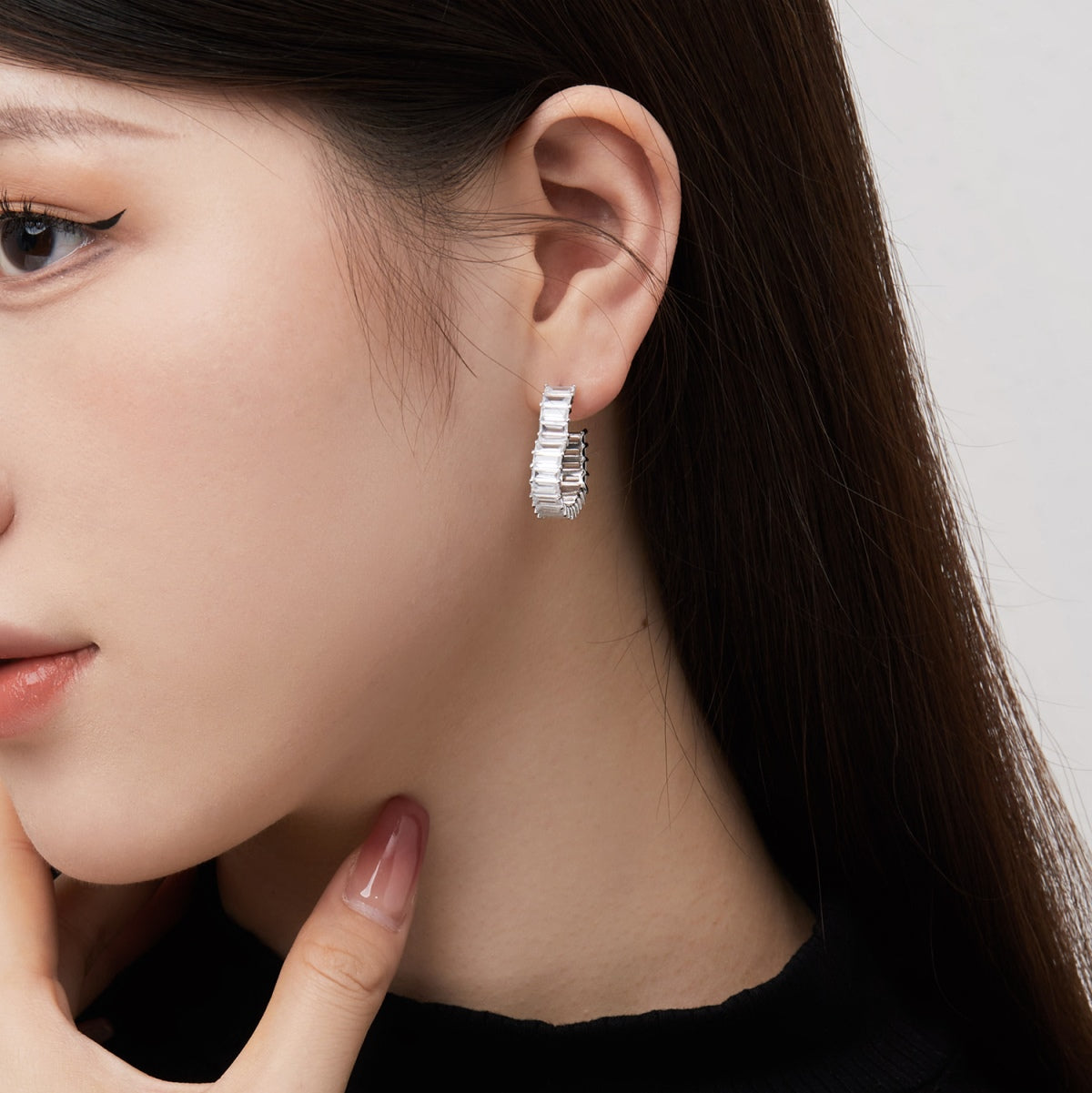 [Olivia JW]Radiant Heart Cutout Earrings