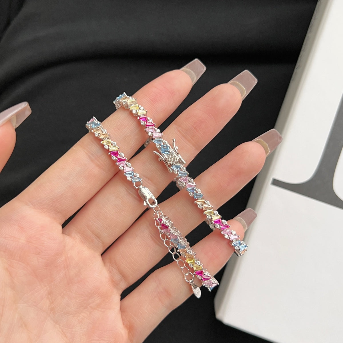 [Olivia JW]Ornate Sparkling Multi Cut Party Bracelet