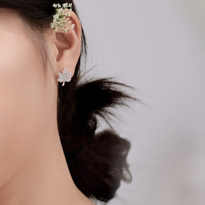 [Olivia JW]Exquisite Maple Leaf Design Earrings