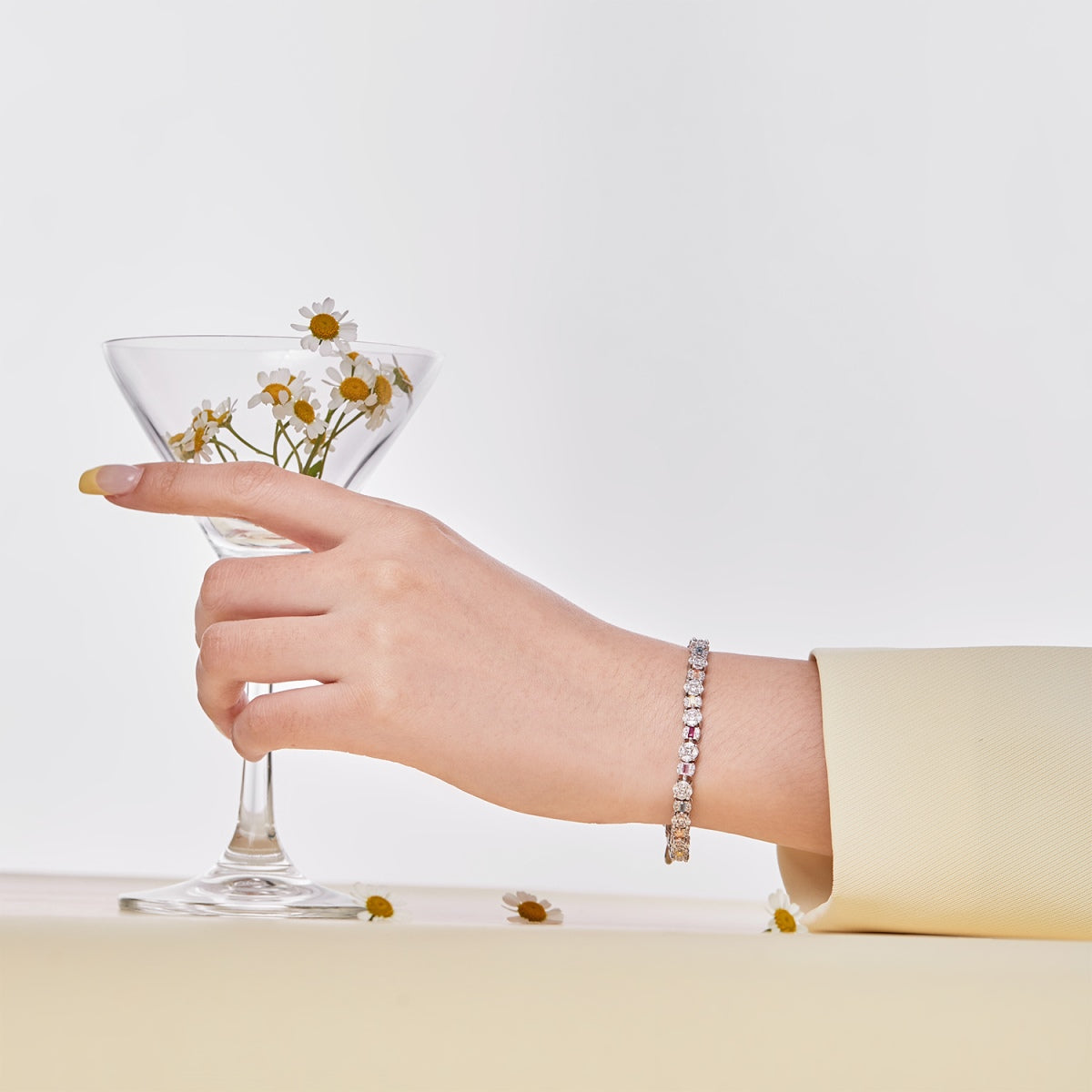 [Olivia JW]Dazzling Radiant Multi Cut Daily Bracelet