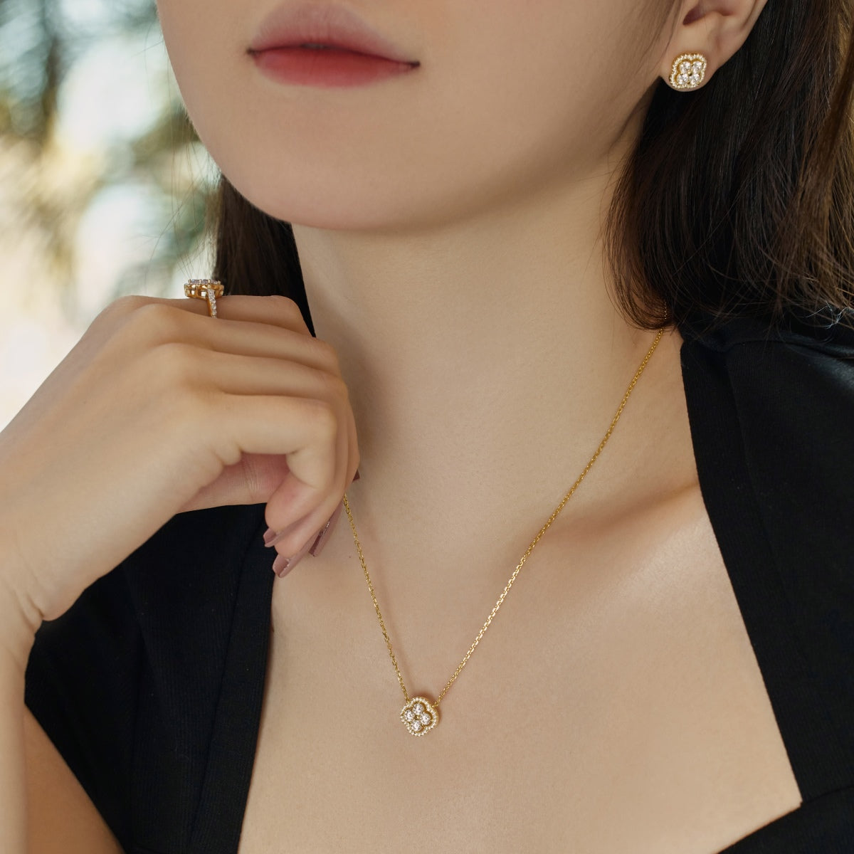 [Olivia JW]Exquisite Necklace With Four-Leaf Clover Flower Design