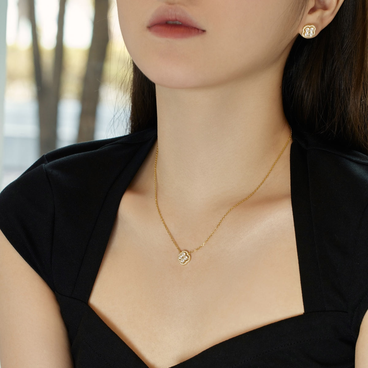 [Olivia JW]Exquisite Necklace With Four-Leaf Clover Flower Design