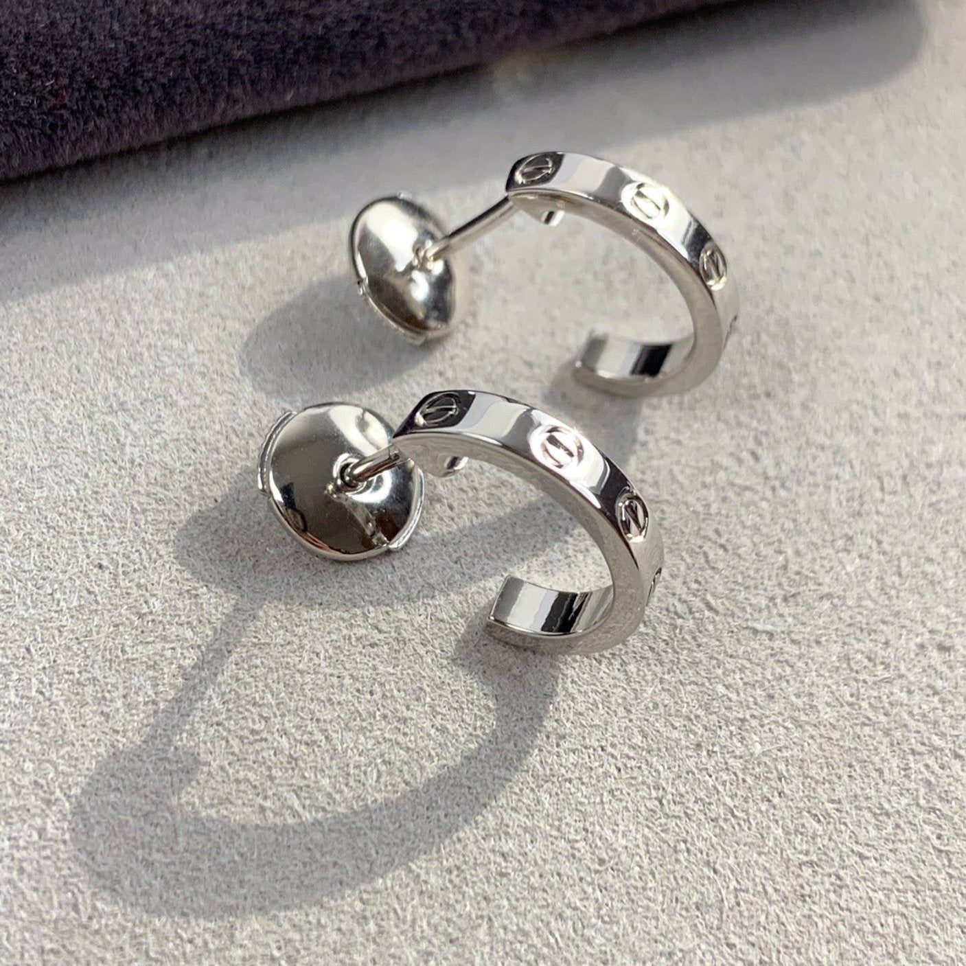 [Olivia JW]LOVE EARRINGS 2.65MM SILVER