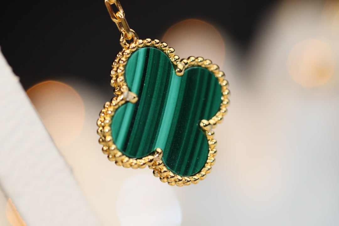 [Olivia JW]CLOVER EARRINGS GOLD MALACHITE DIAMOND 3 MOTIF