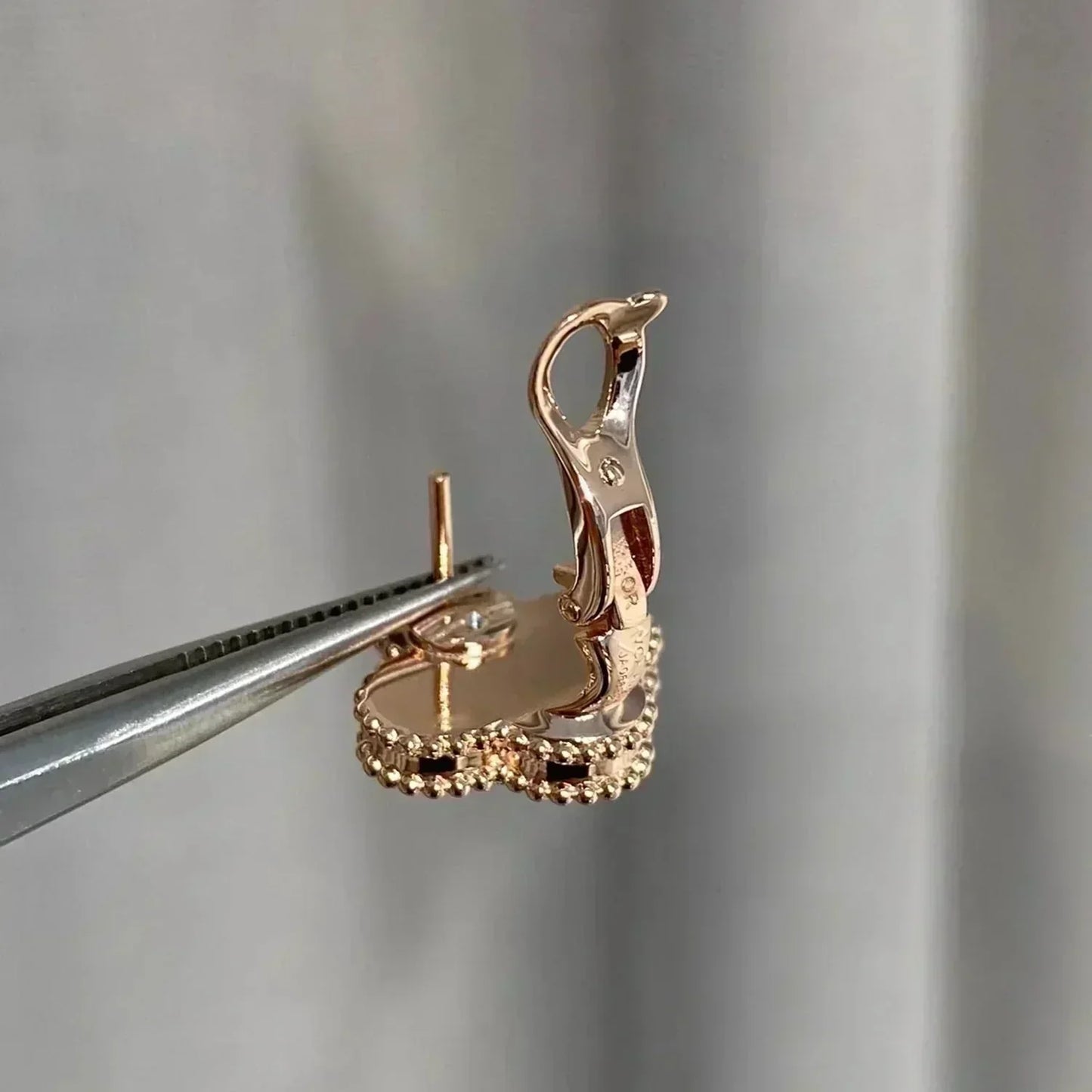 [Olivia JW]CLOVER MEDIUM 1 MOTIFS  PINK MOP DIAMOND EARRINGS