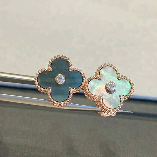 [Olivia JW]CLOVER MEDIUM 1 MOTIFS GRAY MOP  DIAMOND EARRINGS
