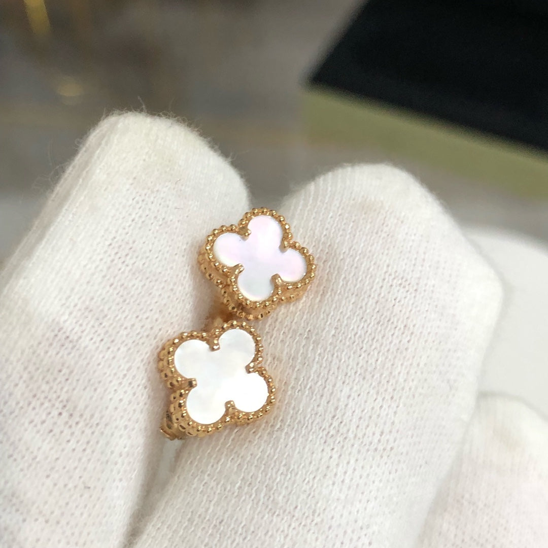 [Olivia JW]CLOVER MINI GOLD EARRINGS