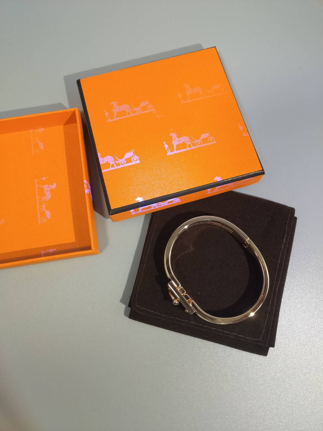 [Olivia JW]H ORANGE BRACELET