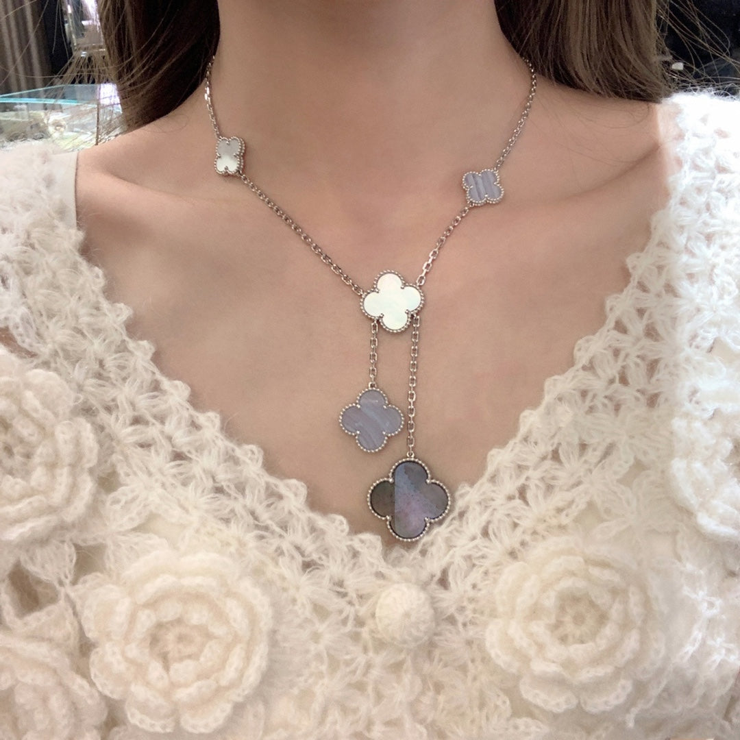 [Olivia JW]CLOVER MOP CHALCEDONY NECKLACE SILVER 6 MOTIF