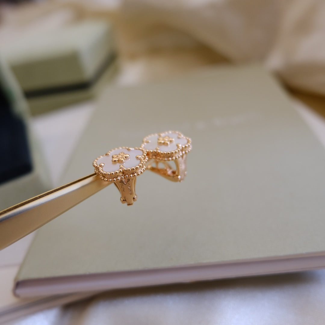 [Olivia JW]LUCKY PINK GOLD WHITE MOP EARRINGS