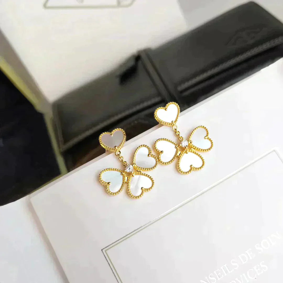 [Olivia JW]CLOVER SWEET WHITE MOP EARRINGS