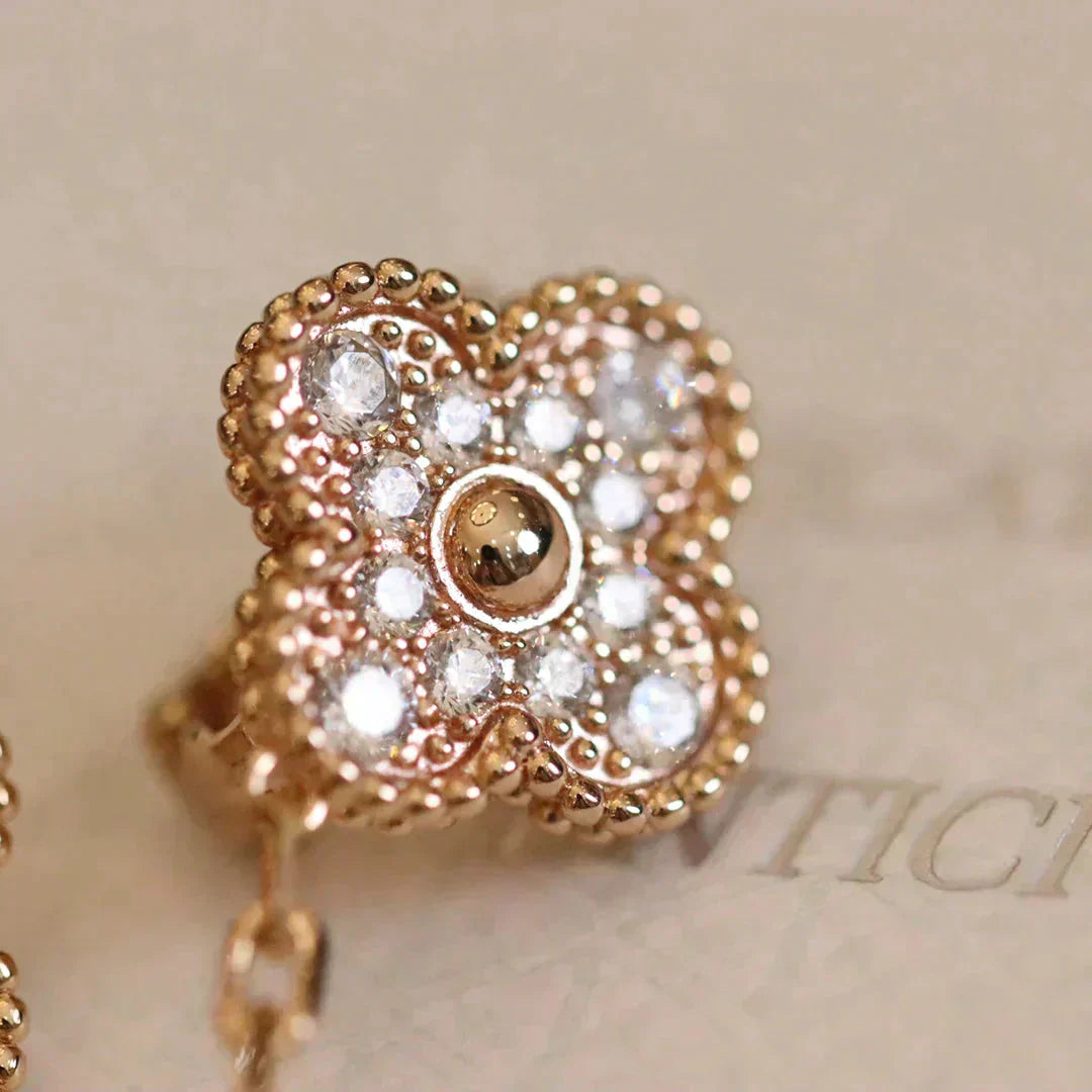 [Olivia JW]CLOVER MEDIUM 1 MOTIFS FUll DIAMOND EARRINGS