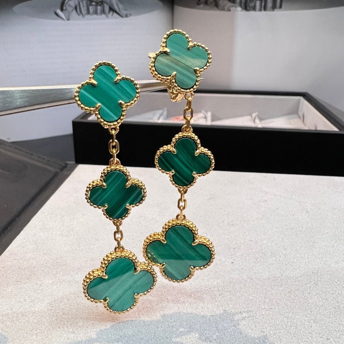 [Olivia JW]CLOVER MALACHITE 3 MOTIFS GOLD