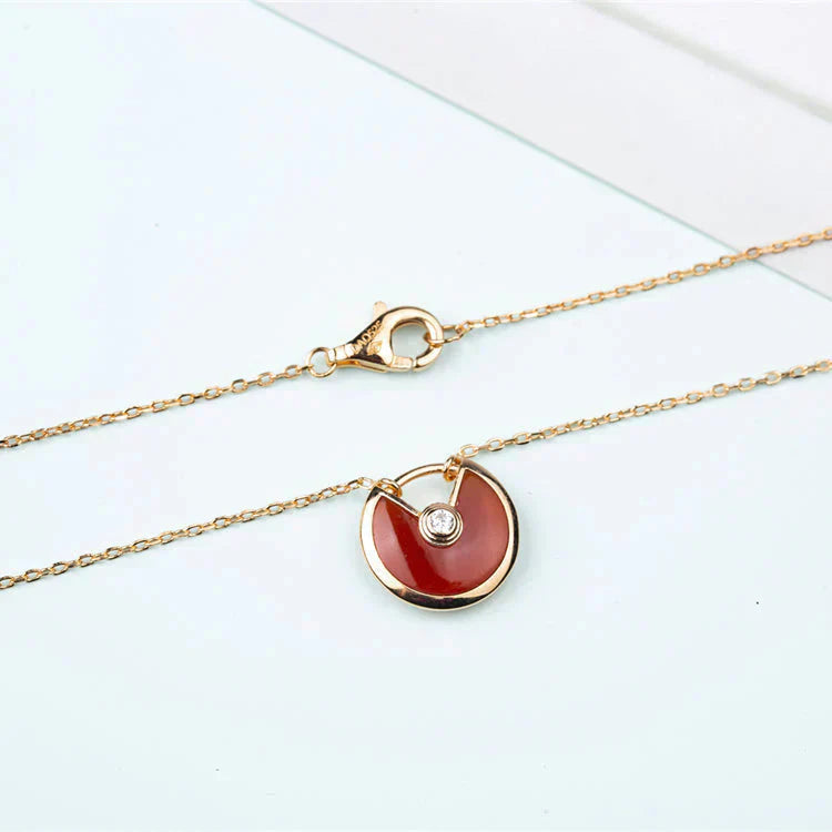[Olivia JW]AMULETTE GOLD CARNELIAN ONYX NECKLACE