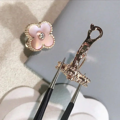 [Olivia JW]CLOVER MEDIUM 1 MOTIFS  PINK MOP DIAMOND EARRINGS
