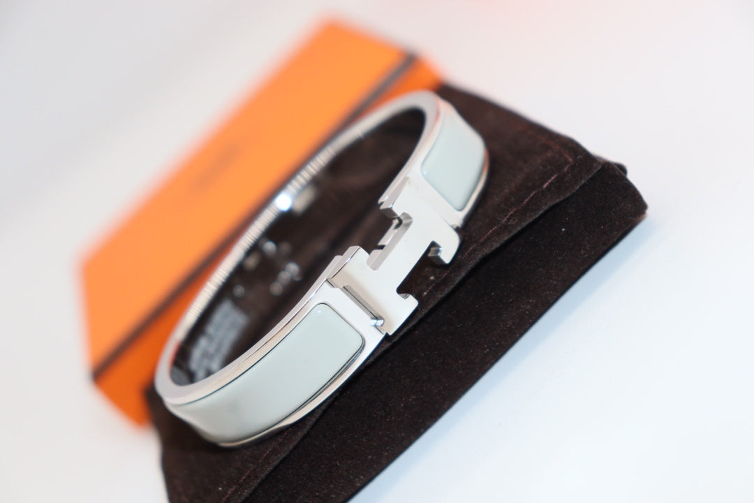 [Olivia JW]H LIGHT BLUE BRACELET