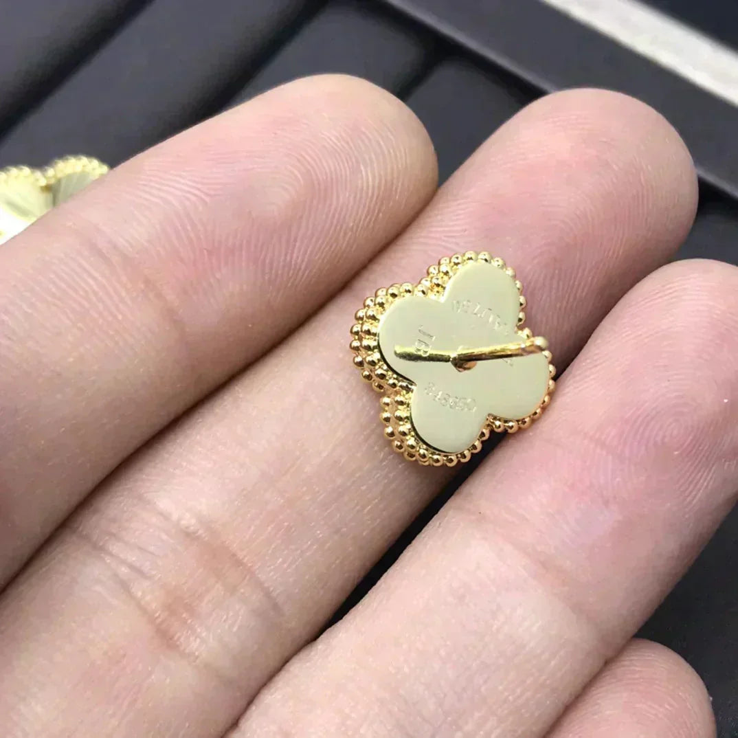 [Olivia JW]CLOVER MINI 9.5MM LASER EARRINGS