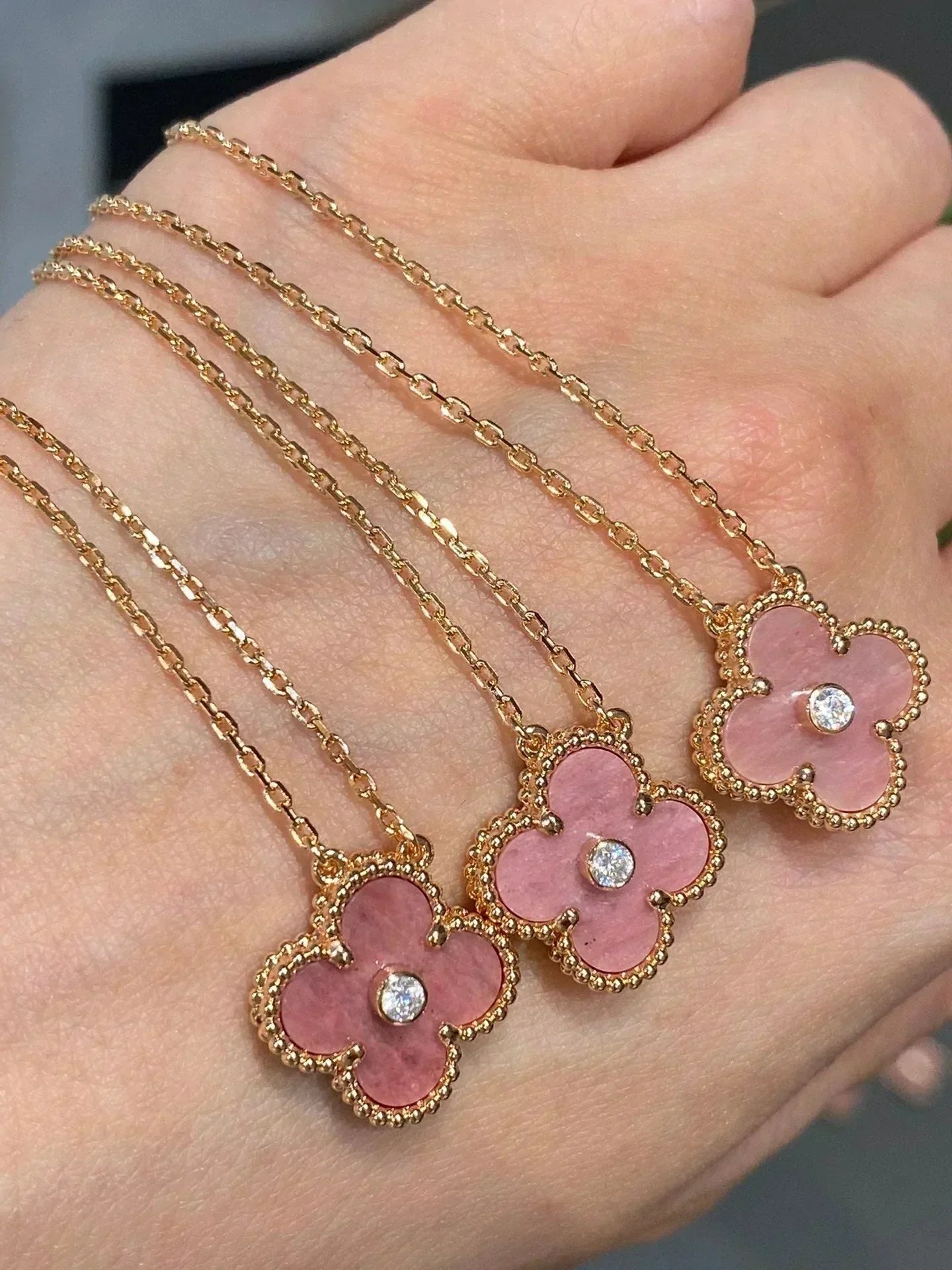 [Olivia JW]CLOVER 15MM DIAMOND RHODONITE NECKLACE