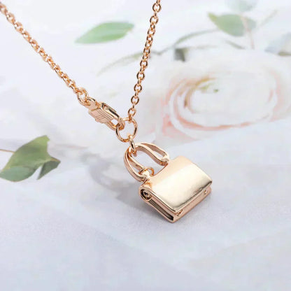 [Olivia JW]AMULETTE PEDANT ROSE GOLD NECKLACE