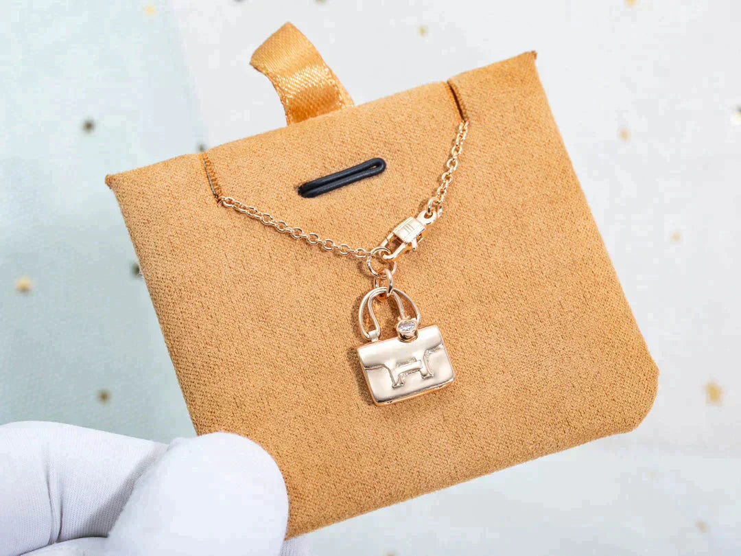 [Olivia JW]AMULETTE PEDANT ROSE GOLD NECKLACE