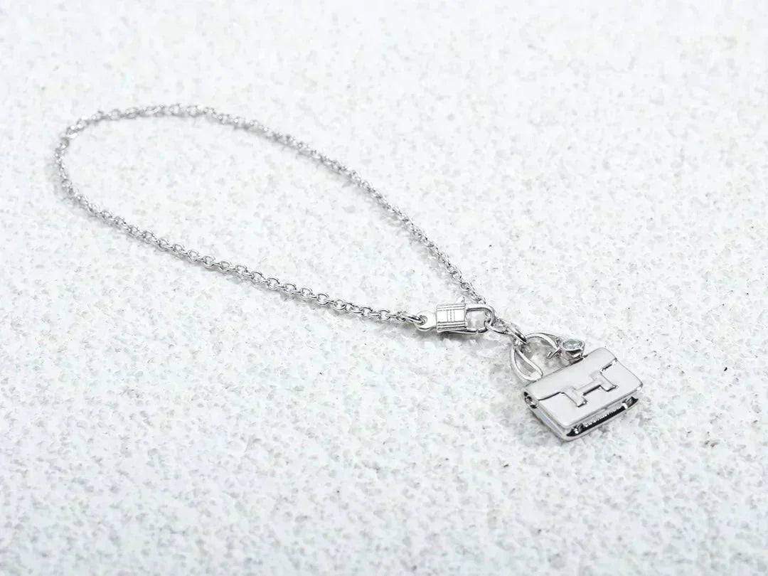 [Olivia JW]AMULETTE PEDANT SILVER NECKLACE