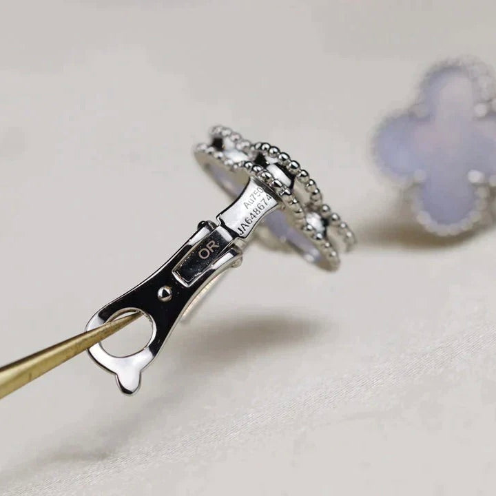 [Olivia JW]CLOVER MEDIUM 1 MOTIFS  WHITE MOP EARRINGS SILVER